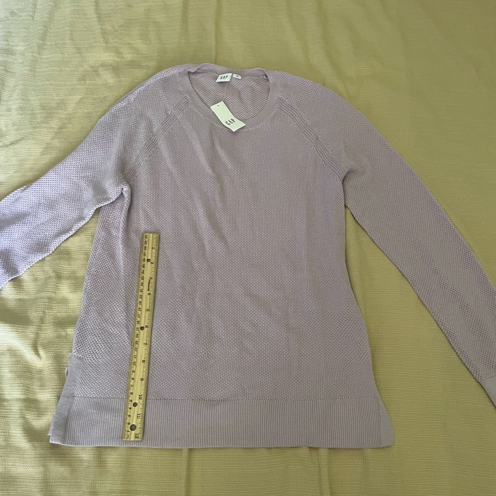Light purple GAP sweater! In a women’s size XS never been worn!!